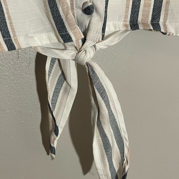 STYLE ENVY PINK/CORAL STRIPED PLUNGE BLOUSE - Picture 5 of 5